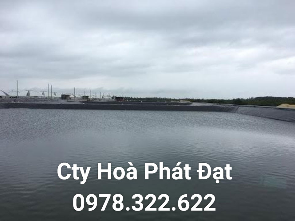 Báo giá bán lẻ màng bạt nhựa chống thấm HDPE màu xanh đen lót ao hồ bờ ao chứa nước giá rẻ tại Cà Mau