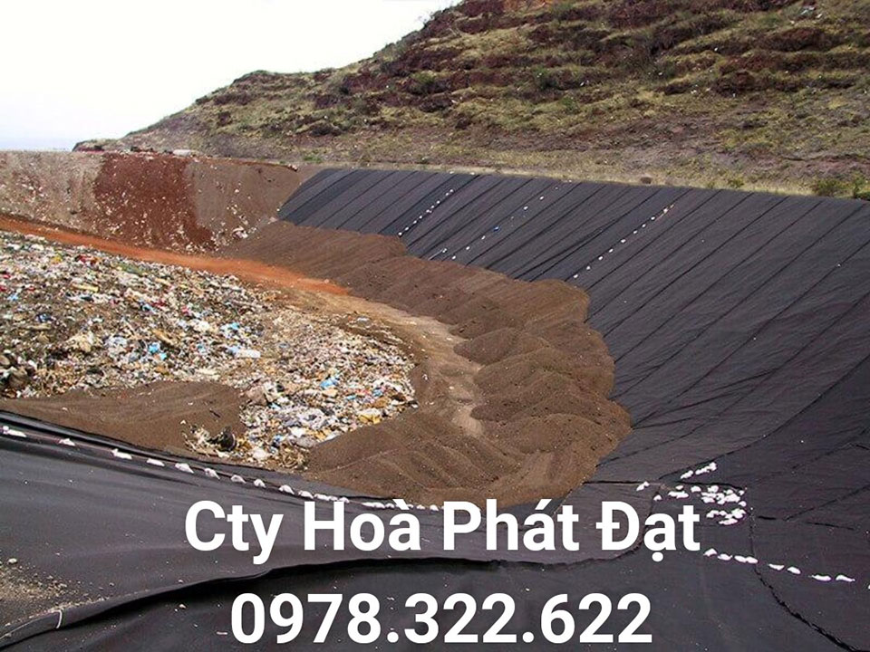 Báo giá bán lẻ màng bạt nhựa chống thấm HDPE màu xanh đen lót ao hồ bờ ao chứa nước giá rẻ tại Cà Mau 