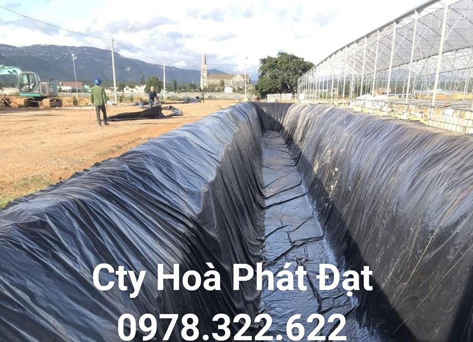 Báo giá bán lẻ màng bạt nhựa chống thấm HDPE màu xanh đen lót ao hồ bờ ao chứa nước giá rẻ tại Sơn La